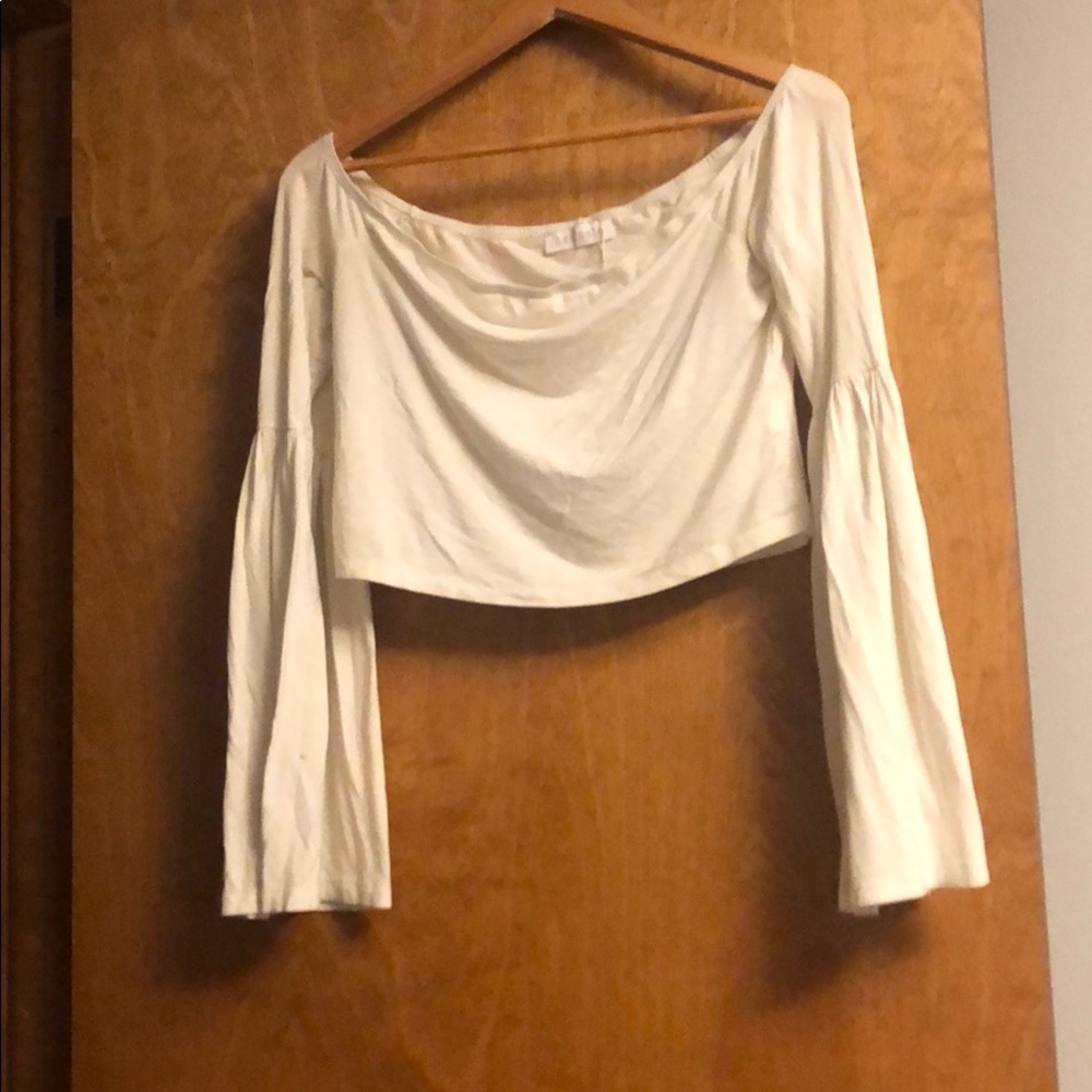 Cropped long sleeve ruffle arm blouse
